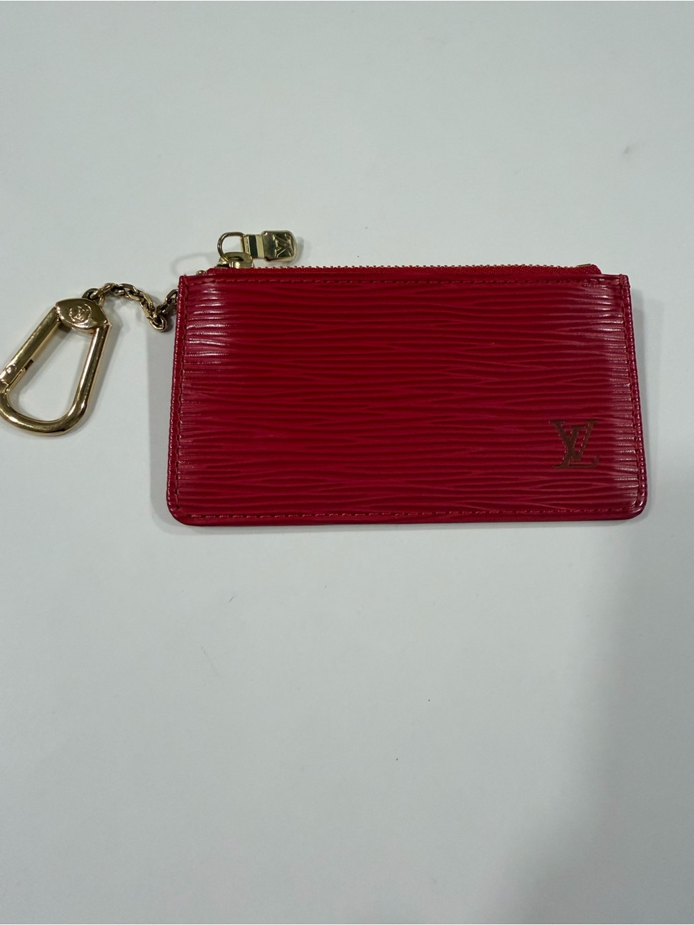 ✨ Authentic Louis Vuitton Red Epi key cles ✨ w/entrupy COA